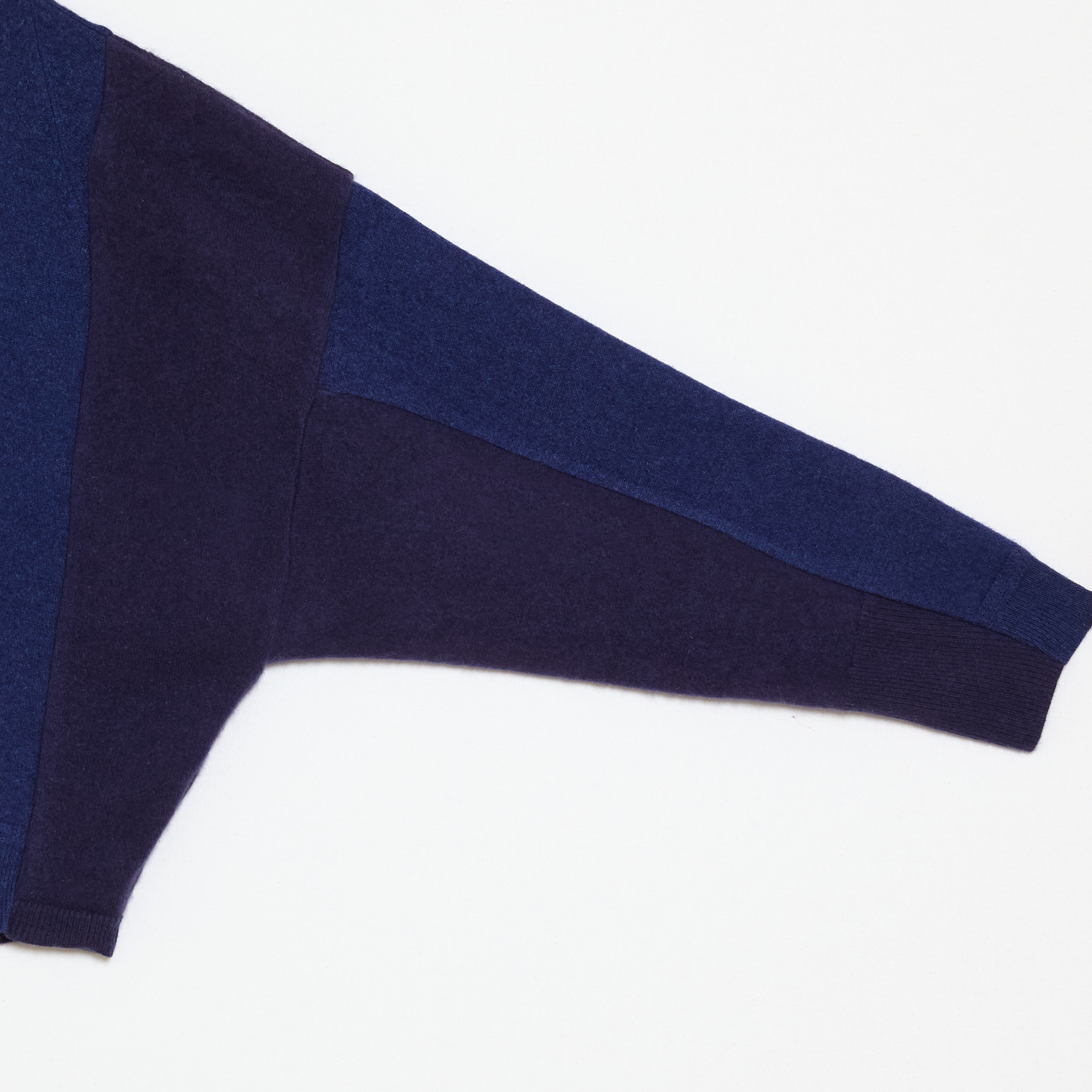 DEEP BLUE 4